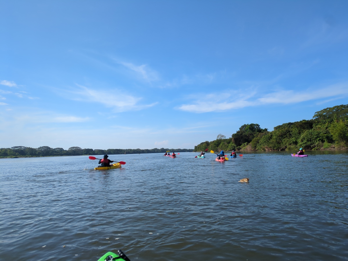 Docky Kayak Tour Rio Lempa