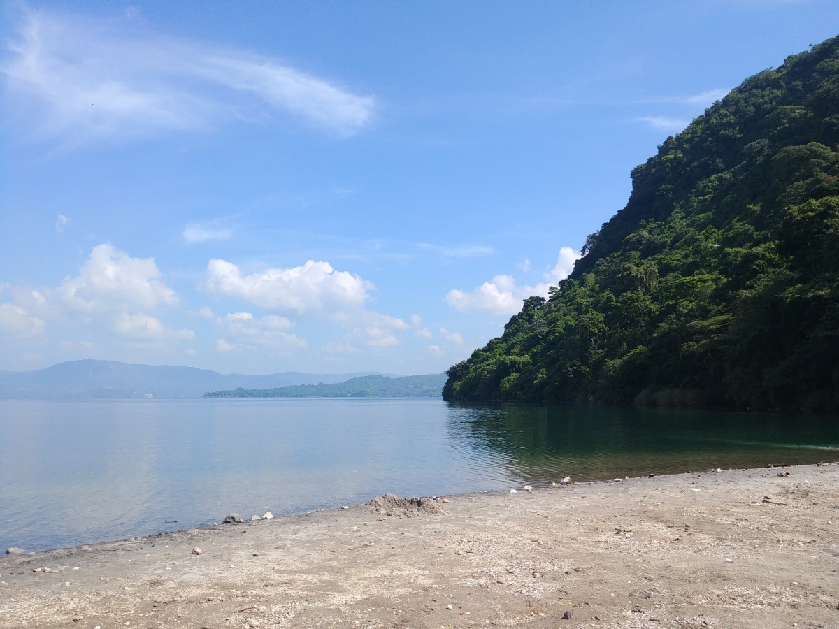 Poza Verde, Ilopango Lake