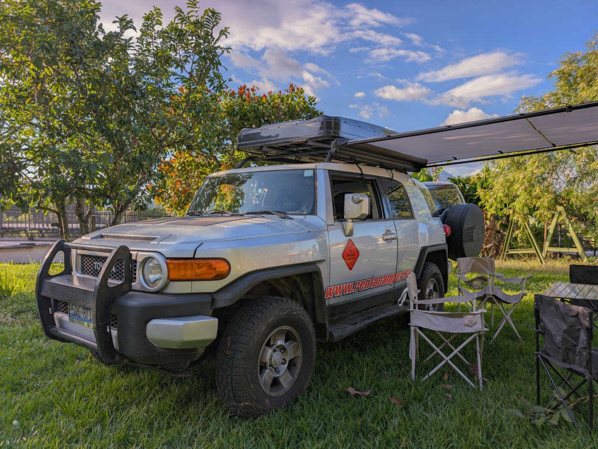 Toyota FJ Cruiser Awning Front