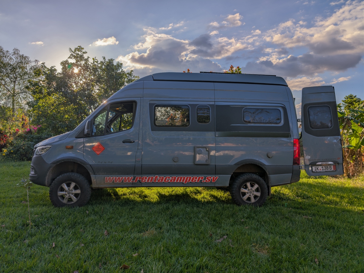 Mercedes Sprinter Outside